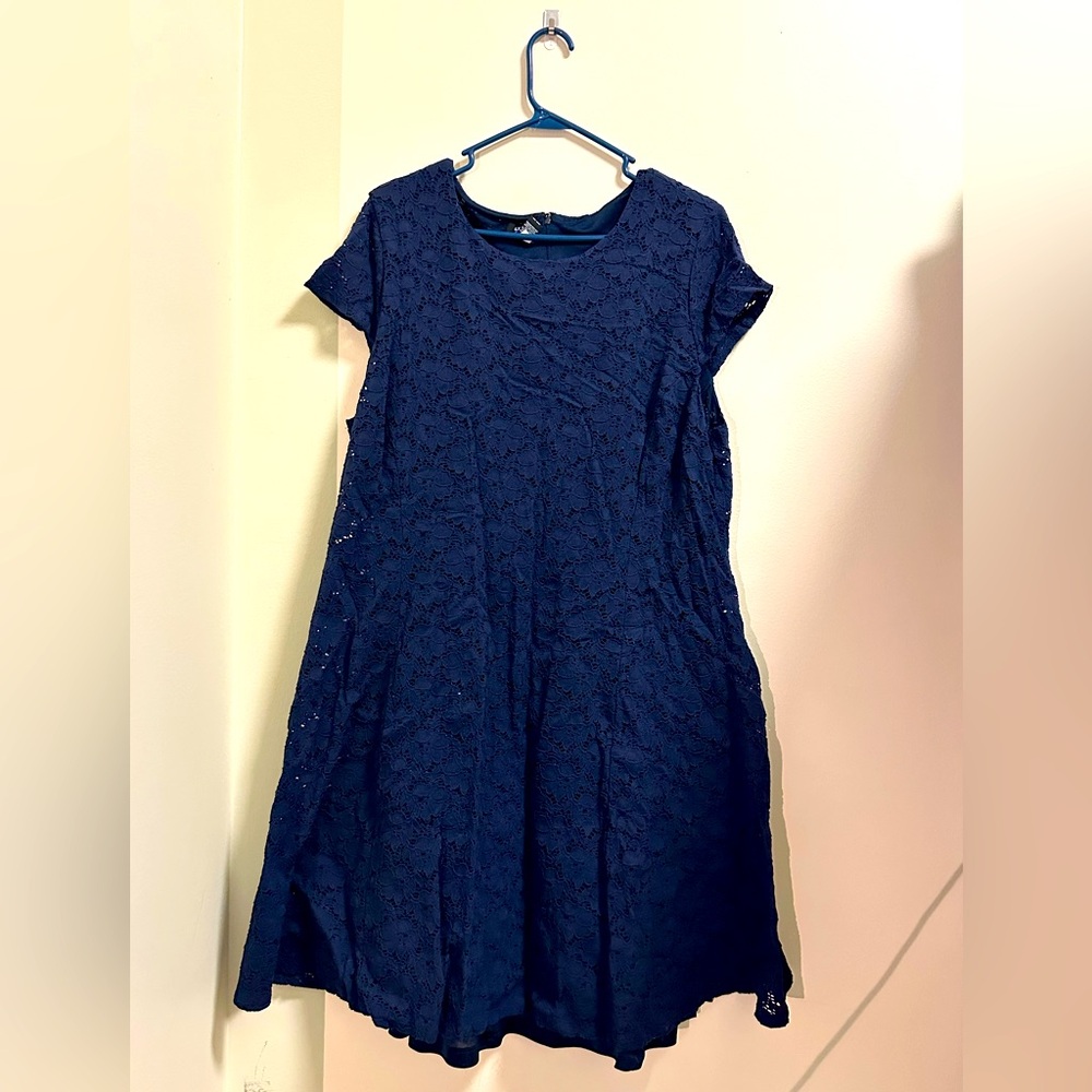 Alfani navy eyelet short sleeved dress size 20w